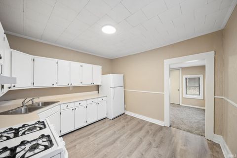 Tiny photo for 112 S 28th Street, Lafayette, IN 47904 (MLS # 202607599)