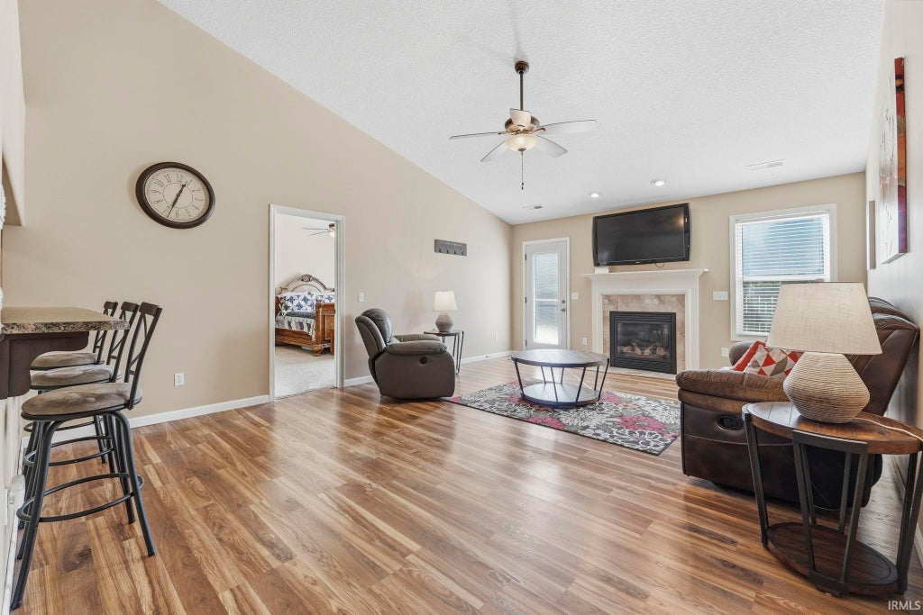 Photo of 12431 Hummingbird Cove, Fort Wayne, IN 46845 (MLS # 202644210)