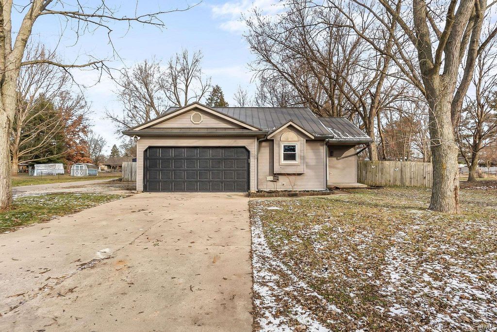 Photo of 1507 W Lincoln Avenue, Goshen, IN 46526 (MLS # 202601290)