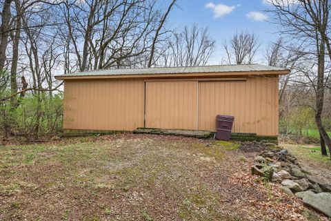 Tiny photo for 999 N 300 E, Logansport, IN 46947 (MLS # 202611634)