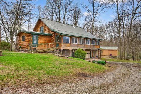 Tiny photo for 999 N 300 E, Logansport, IN 46947 (MLS # 202611634)