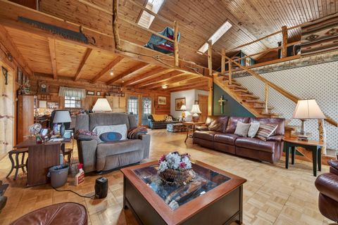 Tiny photo for 999 N 300 E, Logansport, IN 46947 (MLS # 202611634)