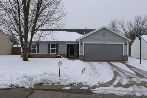 Photo of 3149 Chelmsford Drive, Lafayette, IN 47909 (MLS # 202608779)