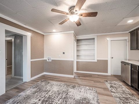 Tiny photo for 222 E Missouri Street, Evansville, IN 47711 (MLS # 202612507)