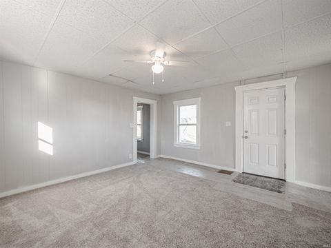 Tiny photo for 222 E Missouri Street, Evansville, IN 47711 (MLS # 202612507)