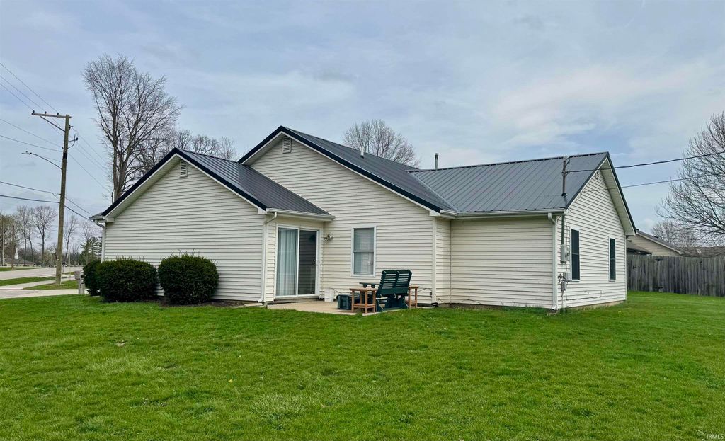 Photo of 101 Dogwood Lane, Portland, IN 47371 (MLS # 202611292)