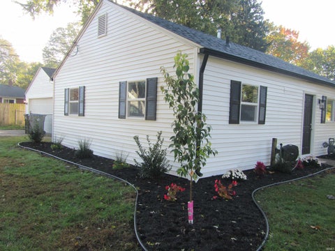 Tiny photo for 162 Joyce Court, Elkhart, IN 46516 (MLS # 202643842)
