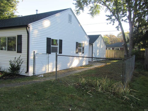 Tiny photo for 162 Joyce Court, Elkhart, IN 46516 (MLS # 202643842)