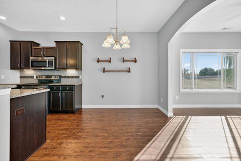 Tiny photo for 3645 MEADOW VIEW Drive, Kokomo, IN 46902 (MLS # 202542593)