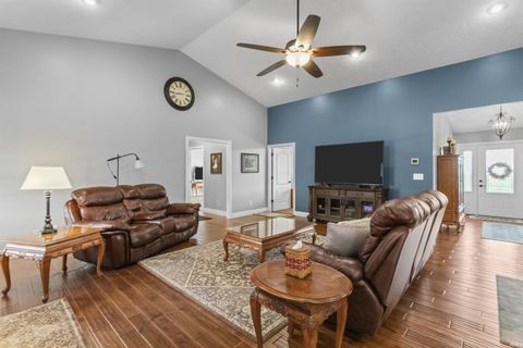 Tiny photo for 12648 W 00 NS, Russiaville, IN 46979 (MLS # 202611961)