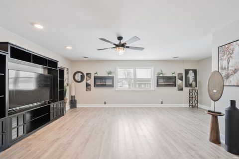 Tiny photo for 1373 E 550 N, Kokomo, IN 46901 (MLS # 202602919)