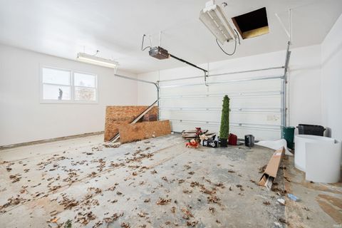 Tiny photo for 1373 E 550 N, Kokomo, IN 46901 (MLS # 202602919)