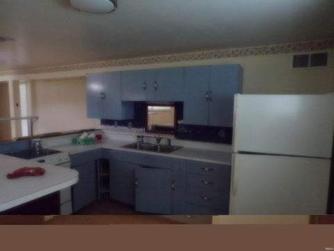 Tiny photo for 867 E 350 S, Logansport, IN 46947 (MLS # 202642258)