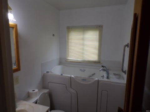 Tiny photo for 867 E 350 S, Logansport, IN 46947 (MLS # 202642258)