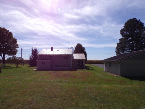 Tiny photo for 867 E 350 S, Logansport, IN 46947 (MLS # 202642258)