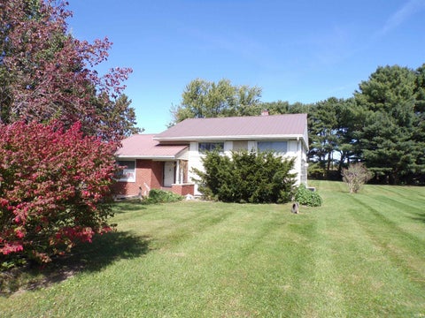 Tiny photo for 867 E 350 S, Logansport, IN 46947 (MLS # 202642258)