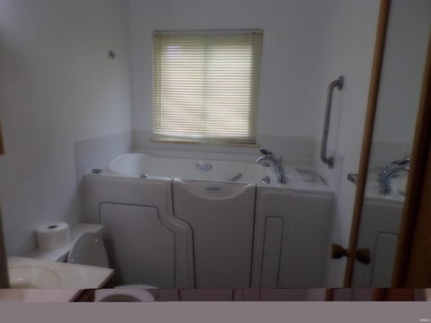 Tiny photo for 867 E 350 S, Logansport, IN 46947 (MLS # 202642258)