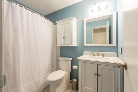 Tiny photo for 915 N Plymouth Court, Bloomington, IN 47408 (MLS # 202609850)