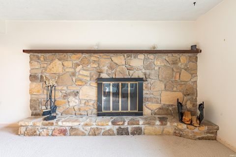 Tiny photo for 915 N Plymouth Court, Bloomington, IN 47408 (MLS # 202609850)