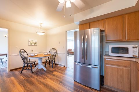 Tiny photo for 915 N Plymouth Court, Bloomington, IN 47408 (MLS # 202609850)