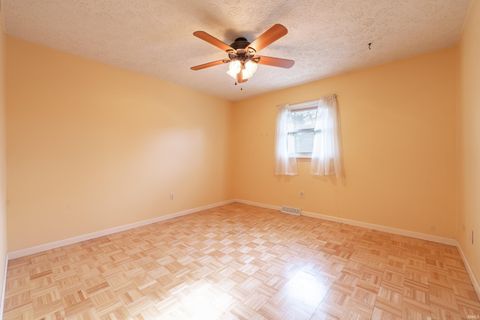 Tiny photo for 915 N Plymouth Court, Bloomington, IN 47408 (MLS # 202609850)