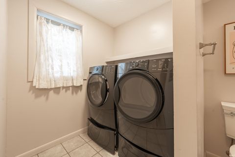 Tiny photo for 915 N Plymouth Court, Bloomington, IN 47408 (MLS # 202609850)