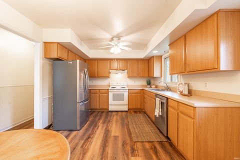 Tiny photo for 915 N Plymouth Court, Bloomington, IN 47408 (MLS # 202609850)