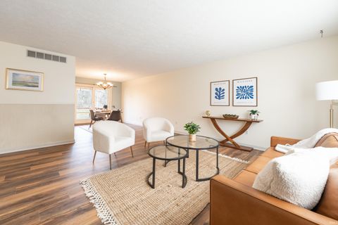 Tiny photo for 915 N Plymouth Court, Bloomington, IN 47408 (MLS # 202609850)