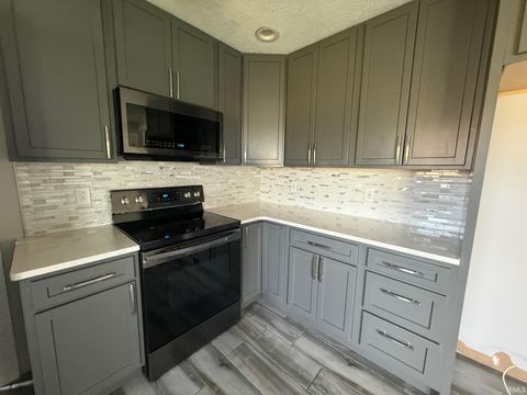 Tiny photo for 9507 N 650 West Road, Royal Center, IN 46978 (MLS # 202616307)