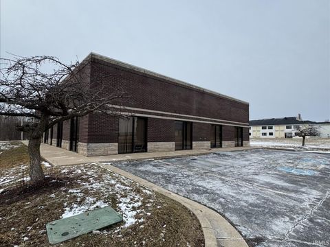 Tiny photo for 2765 S ALBRIGHT Road, Kokomo, IN 46902 (MLS # 202606084)