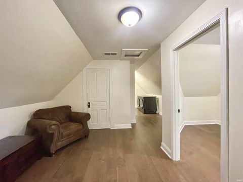 Tiny photo for 2101 W Indiana Street, Evansville, IN 47712 (MLS # 202537820)