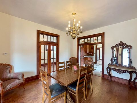 Tiny photo for 2101 W Indiana Street, Evansville, IN 47712 (MLS # 202537820)