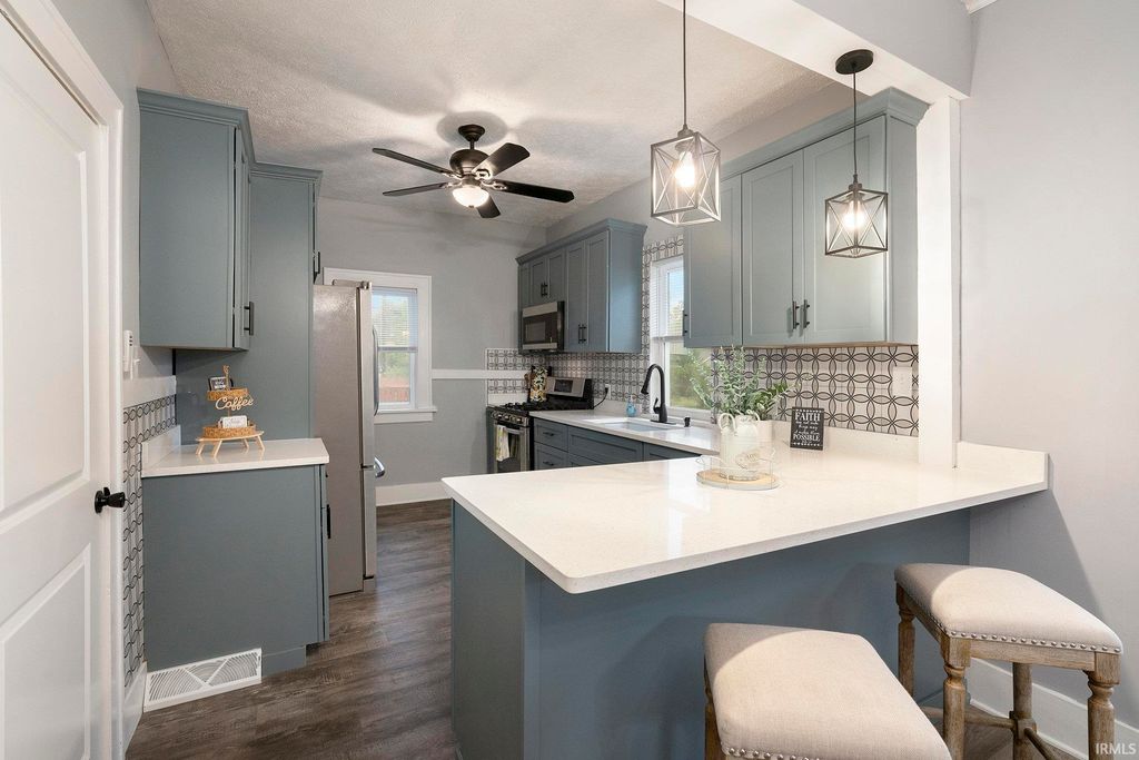 Photo of 1701 Nash Street, South Bend, IN 46613 (MLS # 202537314)
