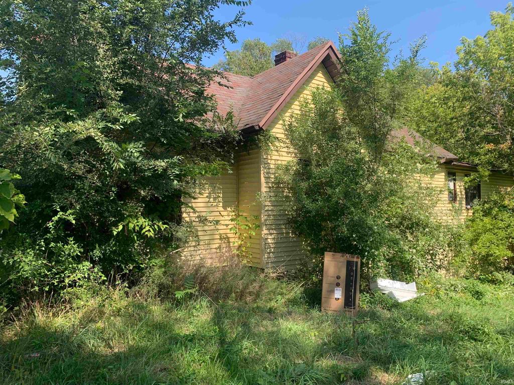 Photo of 524 Euclid Avenue, South Bend, IN 46628 (MLS # 202539411)