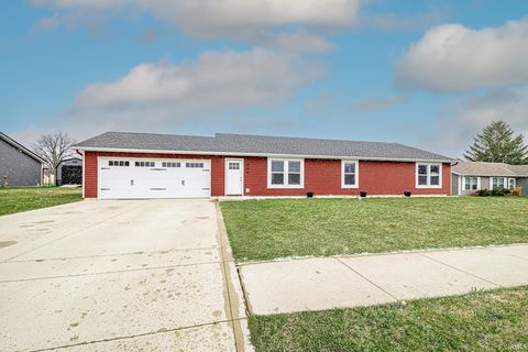 Photo of 508 W 5th Avenue, Garrett, IN 46738 (MLS # 202608683)