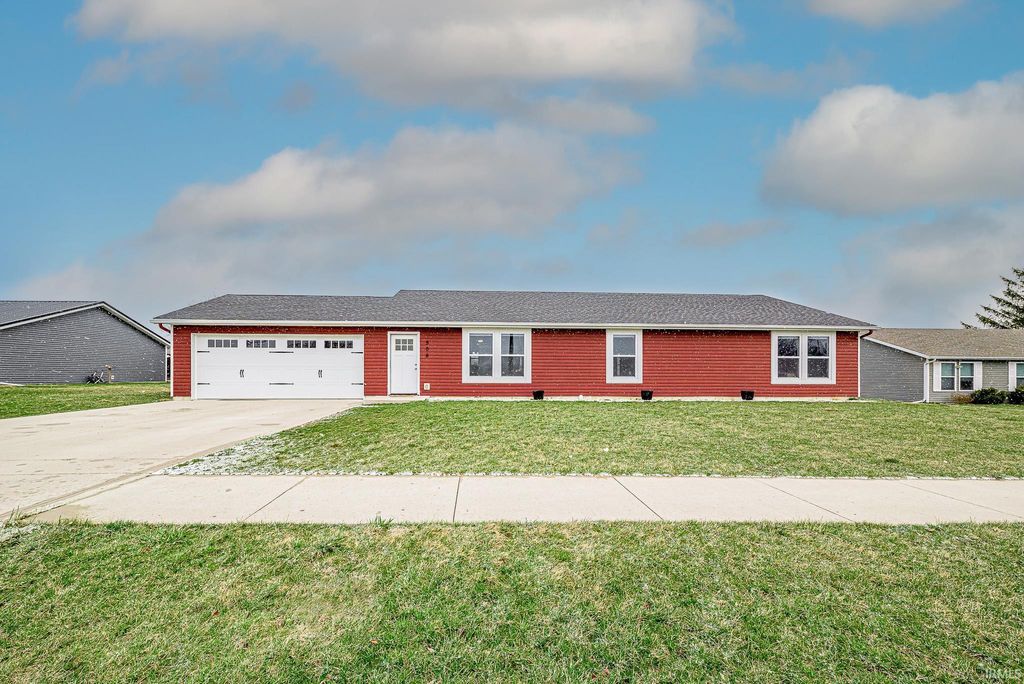 Photo of 508 W 5th Avenue, Garrett, IN 46738 (MLS # 202608683)