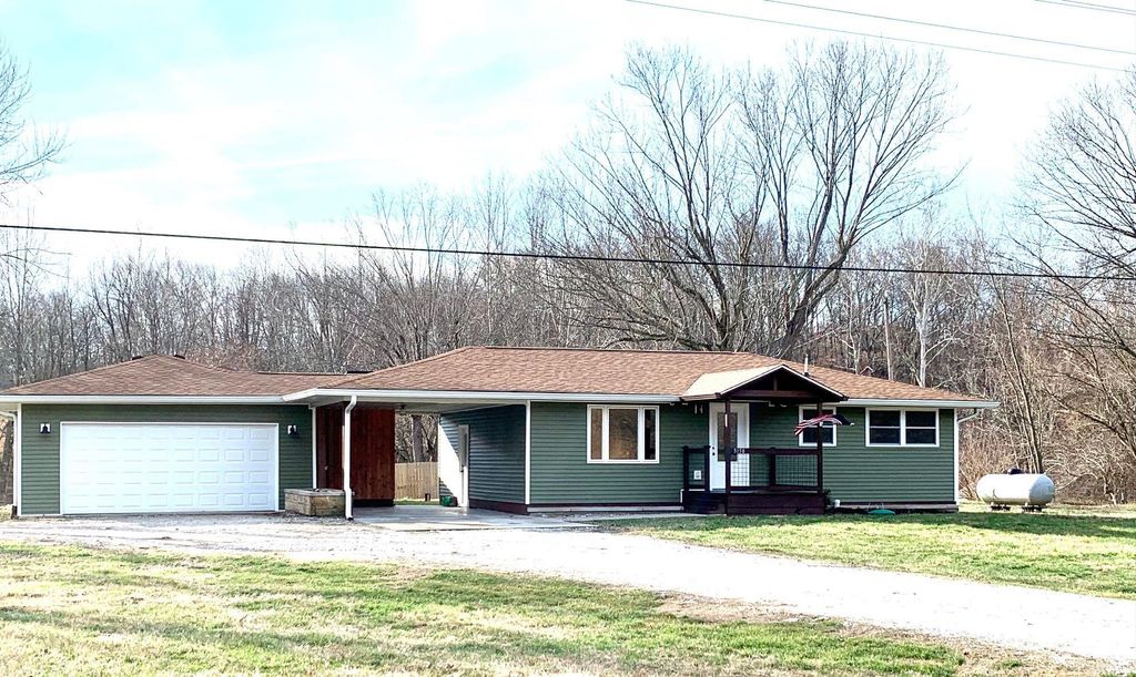 Photo of 5058 E State Road, Bloomfield, IN 47424 (MLS # 202600953)