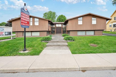 Photo of 400 N BROADWAY Street, Peru, IN 46970 (MLS # 202618890)