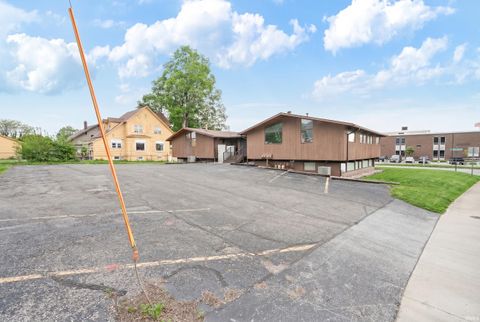 Tiny photo for 400 N BROADWAY Street, Peru, IN 46970 (MLS # 202618890)