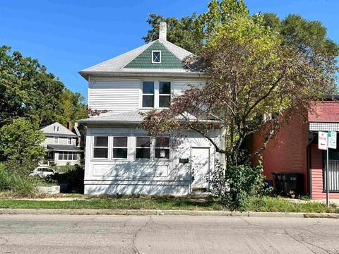 Photo of 628 Portage Avenue, South Bend, IN 46616 (MLS # 202540839)