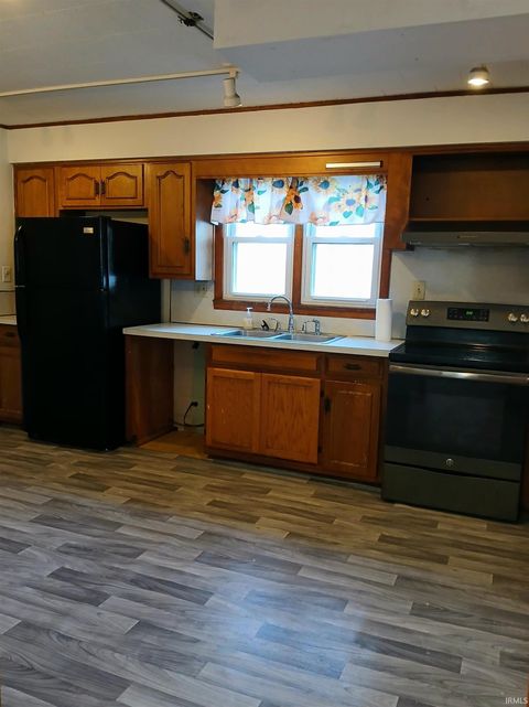 Tiny photo for 206 N Chicago Street, Royal Center, IN 46978 (MLS # 202529469)