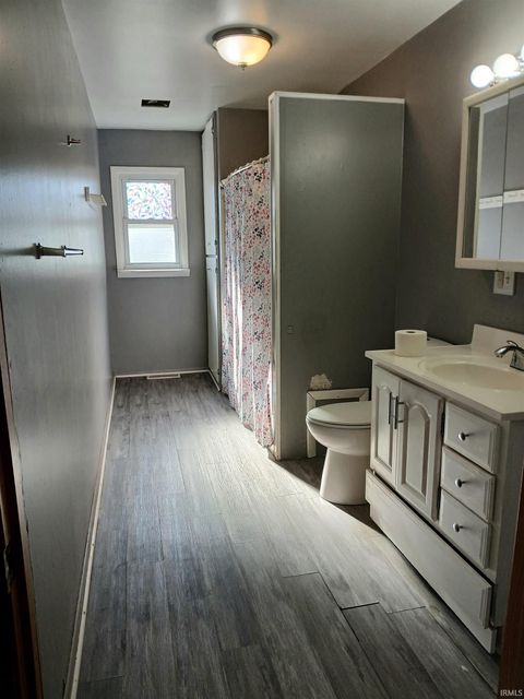 Tiny photo for 206 N Chicago Street, Royal Center, IN 46978 (MLS # 202529469)