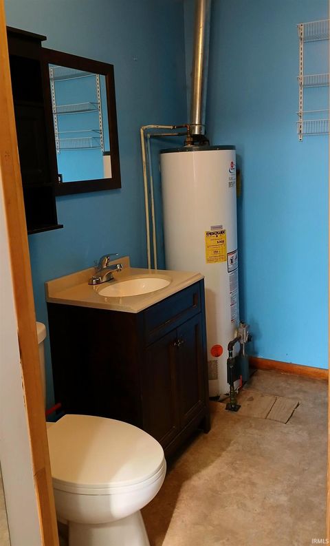 Tiny photo for 206 N Chicago Street, Royal Center, IN 46978 (MLS # 202529469)