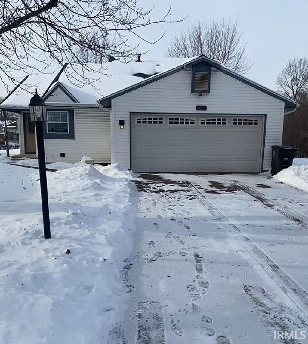 Photo of 7823 Eagle Trace Cove, Fort Wayne, IN 46825 (MLS # 202604016)