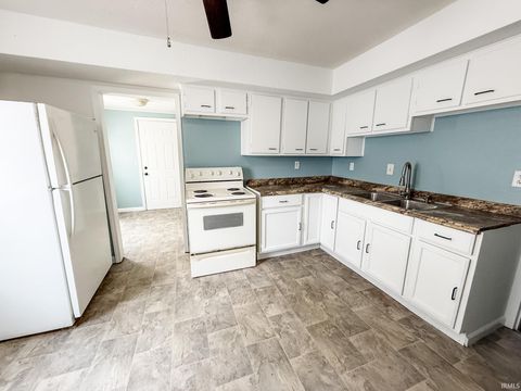 Tiny photo for 1233 E Murden Street, Kokomo, IN 46901 (MLS # 202618853)