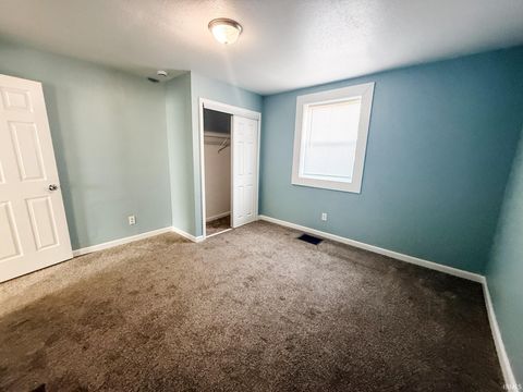 Tiny photo for 1233 E Murden Street, Kokomo, IN 46901 (MLS # 202618853)