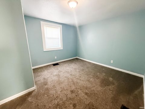 Tiny photo for 1233 E Murden Street, Kokomo, IN 46901 (MLS # 202618853)