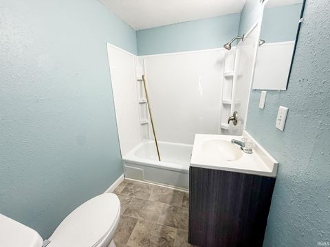 Tiny photo for 1233 E Murden Street, Kokomo, IN 46901 (MLS # 202618853)