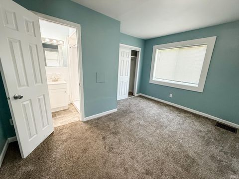 Tiny photo for 1233 E Murden Street, Kokomo, IN 46901 (MLS # 202618853)