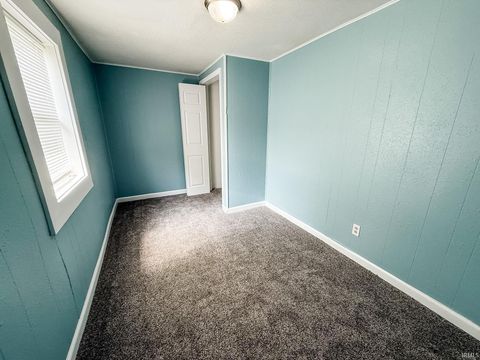 Tiny photo for 1233 E Murden Street, Kokomo, IN 46901 (MLS # 202618853)